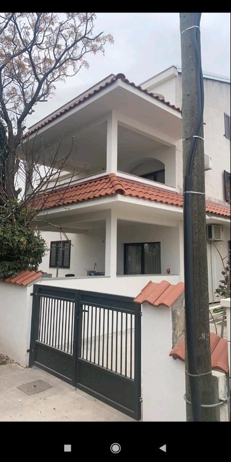 Apartments Amfa Biograd Na Moru Exteriör bild